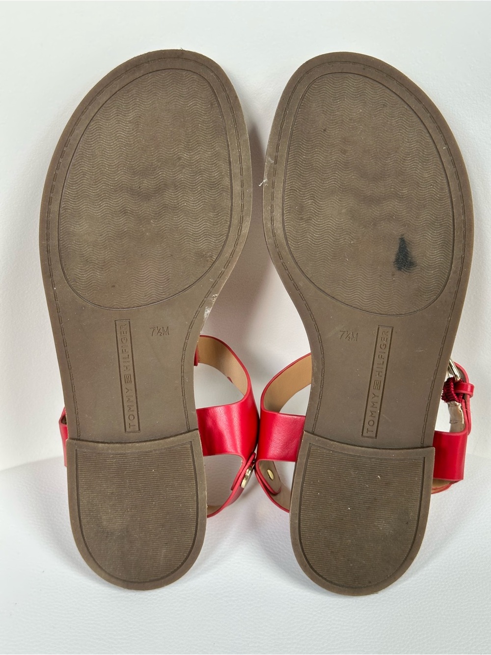 Tommy Hilfiger Thong T-Strap Open Toe Buckle Closure Red Sandal Women’s Size 7.5 - Picture 4 of 15
